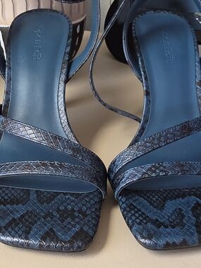 GreenEldt Blue Snake-Print Strappy Heeled Sandals